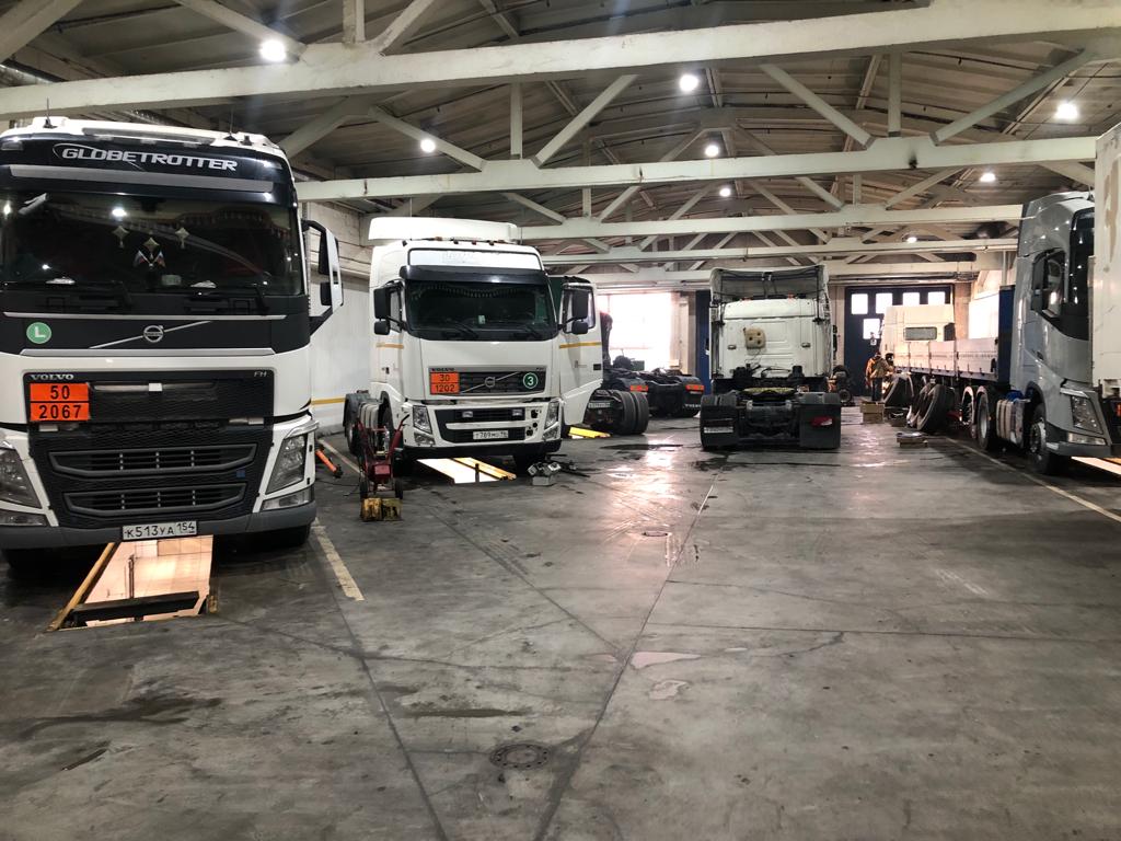 Ремонтные операции в сервисном боксе